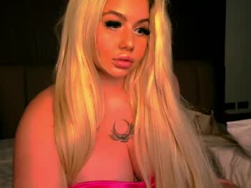 blondedolltia